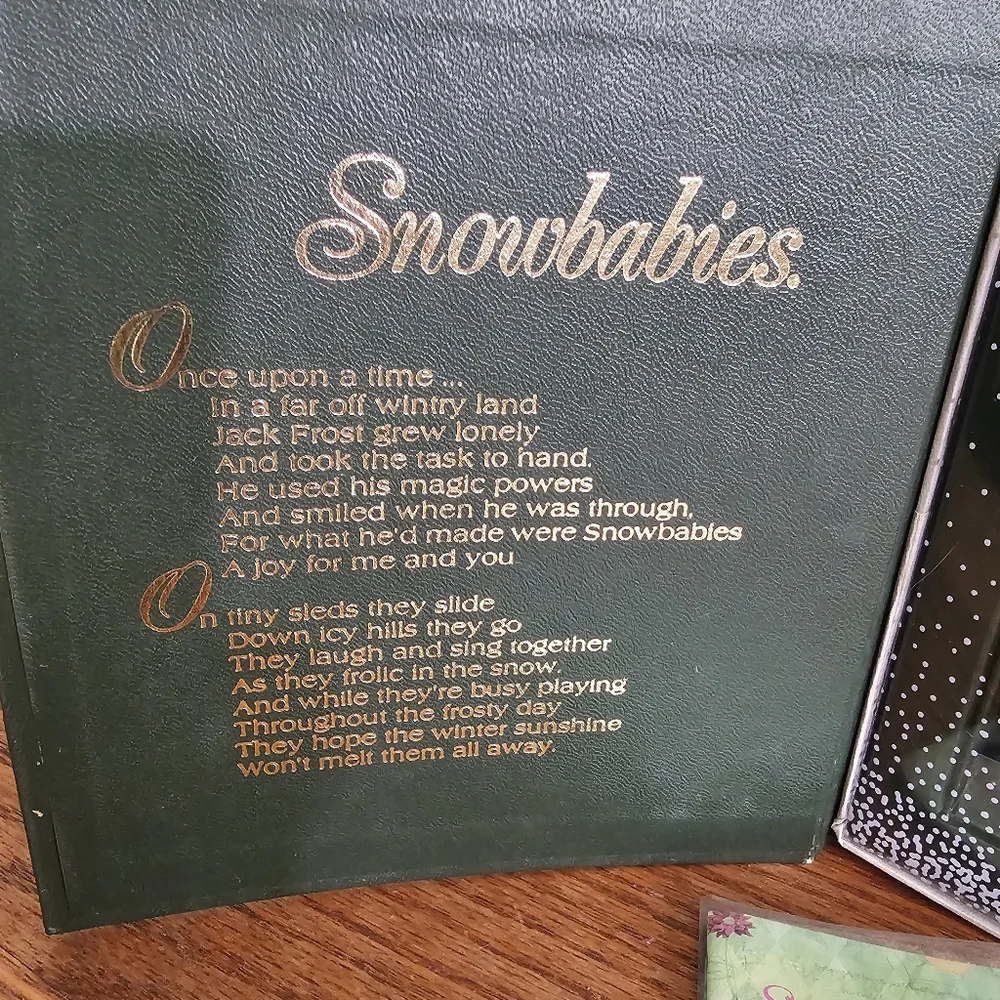 Dept 56 Winter Tales Of The Snowbabies #56.68136 “I NEED A HUG" In Box Figurine - Picture 3 of 10